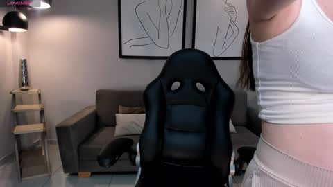 Snapshot of staceywood_ chatting on 28, 1, 2025 Stacy Woods online show from 28, 1, 2025