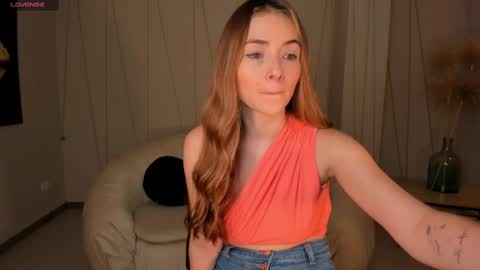 Snapshot of staceywood_ chatting on 4, 3, 2025 Stacy Woods online show from 4, 3, 2025