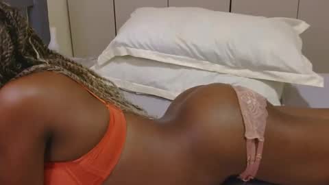 Snapshot of stacy_queenl chatting on 8, 1, 2026 stacy_queenl online show from 8, 1, 2026