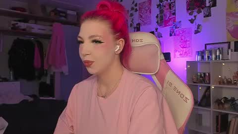Snapshot of stacy_quinst chatting on 7, 7, 2026 Stacy online show from 7, 7, 2026