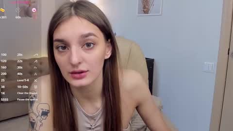 Sexy lips online show from 7, 3, 2025
