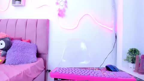 estecy online show from 24, 9, 2025