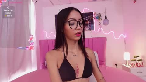 estecy online show from 21, 10, 2025