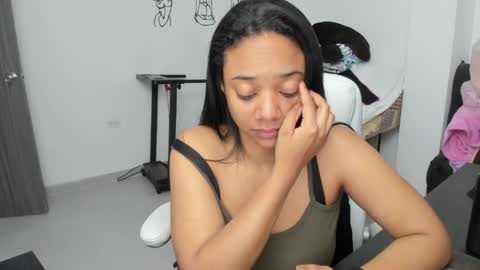 Snapshot of stacy_woods chatting on 27, 4, 2026 Zulma Yisset online show from 27, 4, 2026