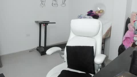 Snapshot of stacy_woods chatting on 13, 5, 2026 Zulma Yisset online show from 13, 5, 2026