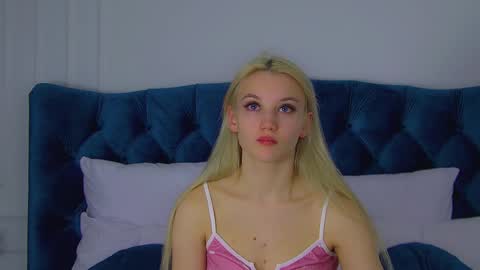 StacyEvances online show from 19, 9, 2025