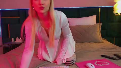 StacyEvances online show from 5, 10, 2025