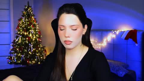 Snapshot of stacygonzales_ chatting on 27, 12, 2024 Bye bye dear See you on December 3st  online show from 27, 12, 2024