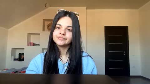 Olivia online show from 7, 10, 2025