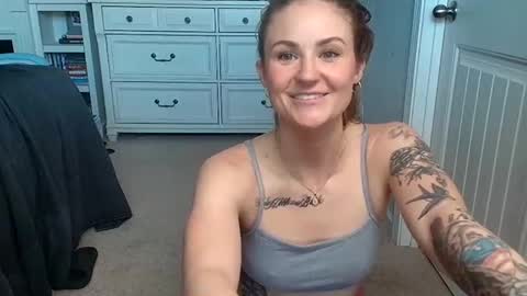 Hannah Lee online show from 7, 2, 2025