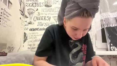 Snapshot of stacytrayler chatting on 1, 3, 2026 Emma online show from 1, 3, 2026