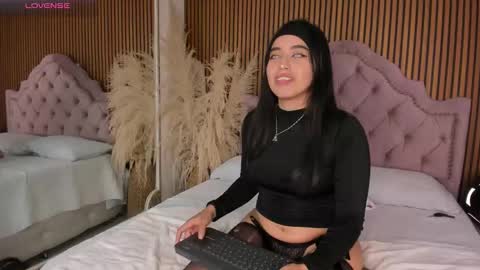 Snapshot of starbutterflyy_ chatting on 11, 1, 2026 STAR online show from 11, 1, 2026