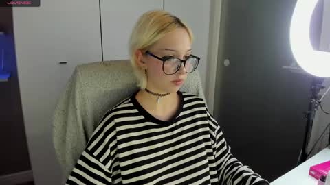 Snapshot of starelli chatting on 9, 5, 2026 Kate online show from 9, 5, 2026