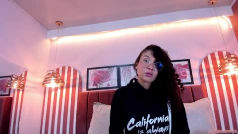 Snapshot of starkjoness chatting on 1, 4, 2026 Stark Jones online show from 1, 4, 2026