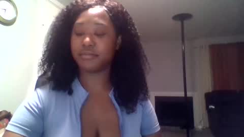 starlebomb online show from 25, 3, 2026