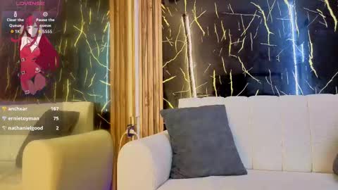 starlight_mature11_aws online show from 8, 3, 2026