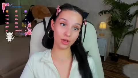 Snapshot of starlitfairy chatting on 9, 10, 2025 Your Fairy online show from 9, 10, 2025
