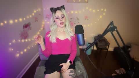 Snapshot of starr1123 chatting on 17, 9, 2025 Starr online show from 17, 9, 2025
