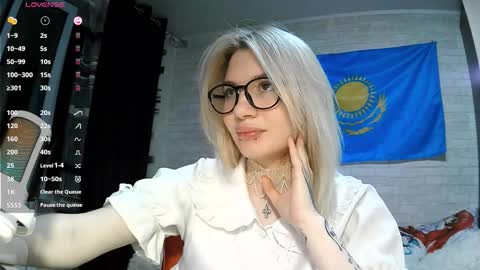 Snapshot of starremick chatting on 24, 9, 2025 Katie online show from 24, 9, 2025