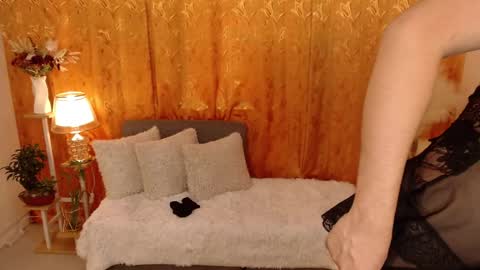 Miss Riri online show from 17, 1, 2026