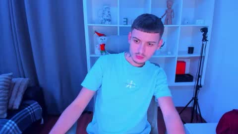 Snapshot of stashott69 chatting on 15, 12, 2025 STAS online show from 15, 12, 2025