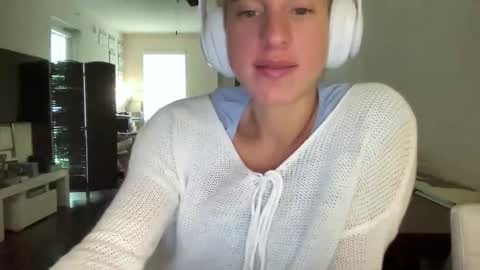 Snapshot of stassiethatsororitygirl chatting on 16, 10, 2025 Stassiethatsororitygirl online show from 16, 10, 2025