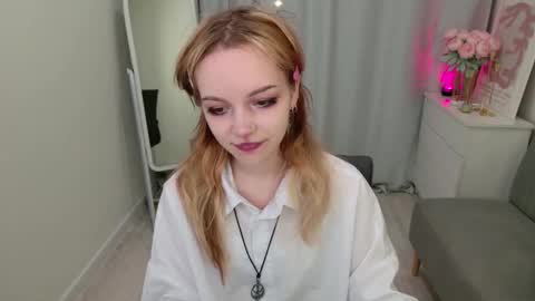 Snapshot of staymonica chatting on 26, 9, 2025 MONICA online show from 26, 9, 2025