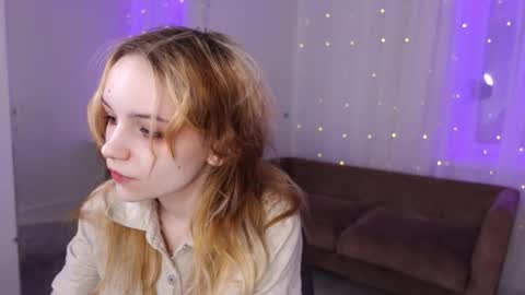 Snapshot of staymonica chatting on 8, 10, 2025 MONICA online show from 8, 10, 2025