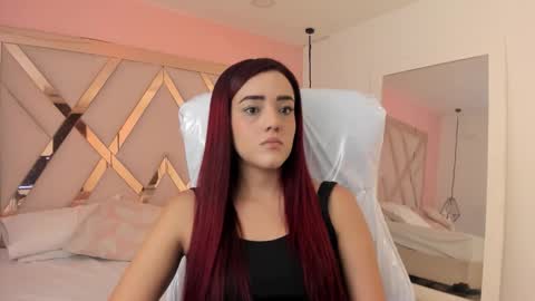 stefany online show from 8, 9, 2025