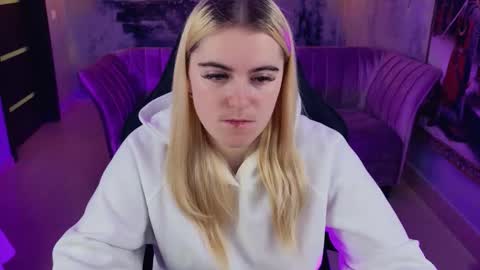 stef_nicks online show from 12, 10, 2025