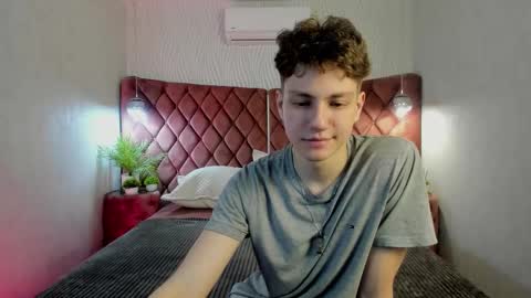 Snapshot of stefanbev chatting on 4, 3, 2026 Esrefan online show from 4, 3, 2026