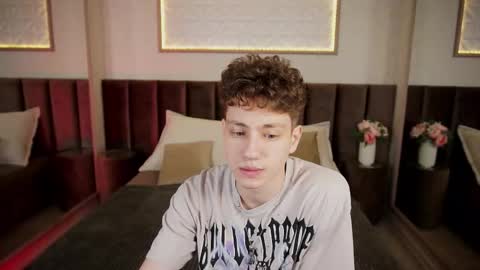 Snapshot of stefanbev chatting on 8, 3, 2026 Esrefan online show from 8, 3, 2026