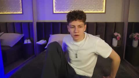 Snapshot of stefanbev chatting on 13, 3, 2026 Esrefan online show from 13, 3, 2026