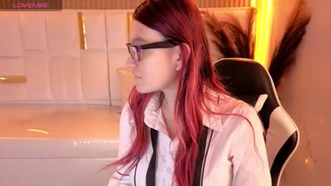 Snapshot of stefania_tp chatting on 4, 3, 2026 Stefania tp 730am - 1400 pm online show from 4, 3, 2026