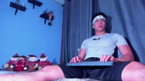 Snapshot of stefann_salvatore chatting on 7, 1, 2025 Stefann Salvatore online show from 7, 1, 2025