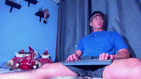 Snapshot of stefann_salvatore chatting on 8, 1, 2025 Stefann Salvatore online show from 8, 1, 2025