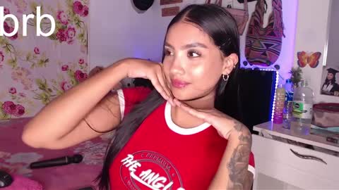 Im MiaIts my first day here  online show from 21, 12, 2024