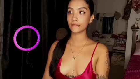 Snapshot of stefanny_pllus chatting on 12, 9, 2025 Im MiaIts my first day here  online show from 12, 9, 2025