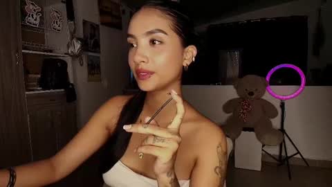 Snapshot of stefanny_pllus chatting on 14, 9, 2025 Im MiaIts my first day here  online show from 14, 9, 2025