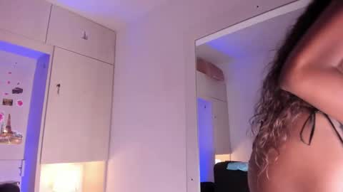 stefannyevans_ online show from 3, 11, 2025