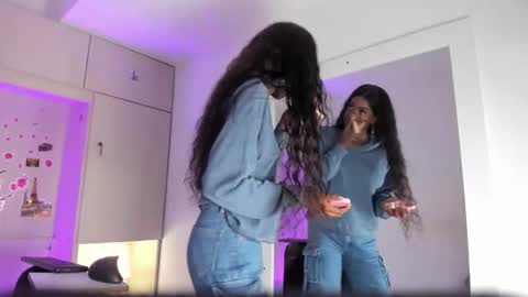 stefannyevans_ online show from 5, 2, 2026