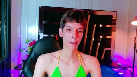 stefany piink online show from 11, 5, 2026