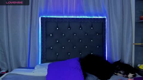 steff_olsen online show from 18, 1, 2025