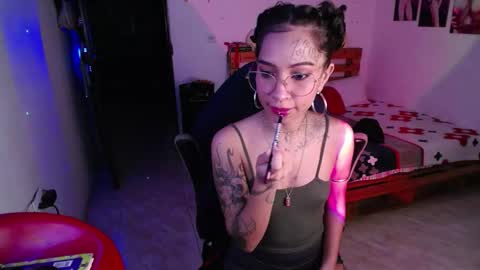 Snapshot of stefh420 chatting on 7, 11, 2025 online show from 7, 11, 2025