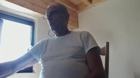 Snapshot of stefi444466 chatting on 17, 5, 2026 stefi444466 online show from 17, 5, 2026