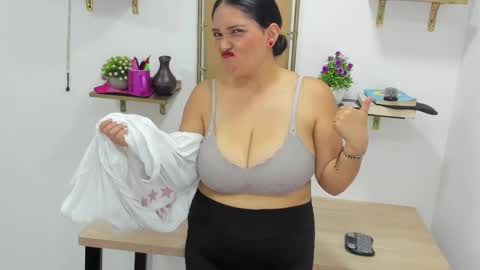 Snapshot of stefy_cg chatting on 29, 4, 2026 Stefy online show from 29, 4, 2026