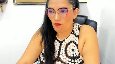 Snapshot of stefy_cg chatting on 4, 5, 2026 Stefy online show from 4, 5, 2026