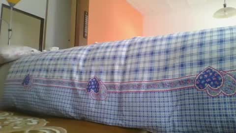 steki038434 online show from 5, 1, 2025