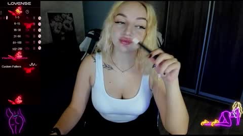 Stella  Cox online show from 18, 9, 2025