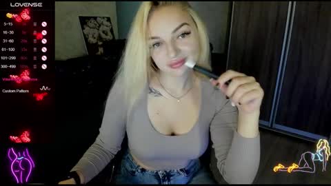 Stella  Cox online show from 20, 9, 2025